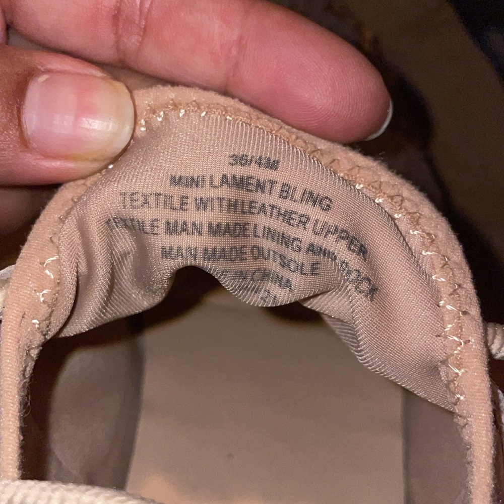 Beautiful rose gold sneakers. - Picture 6 of 6